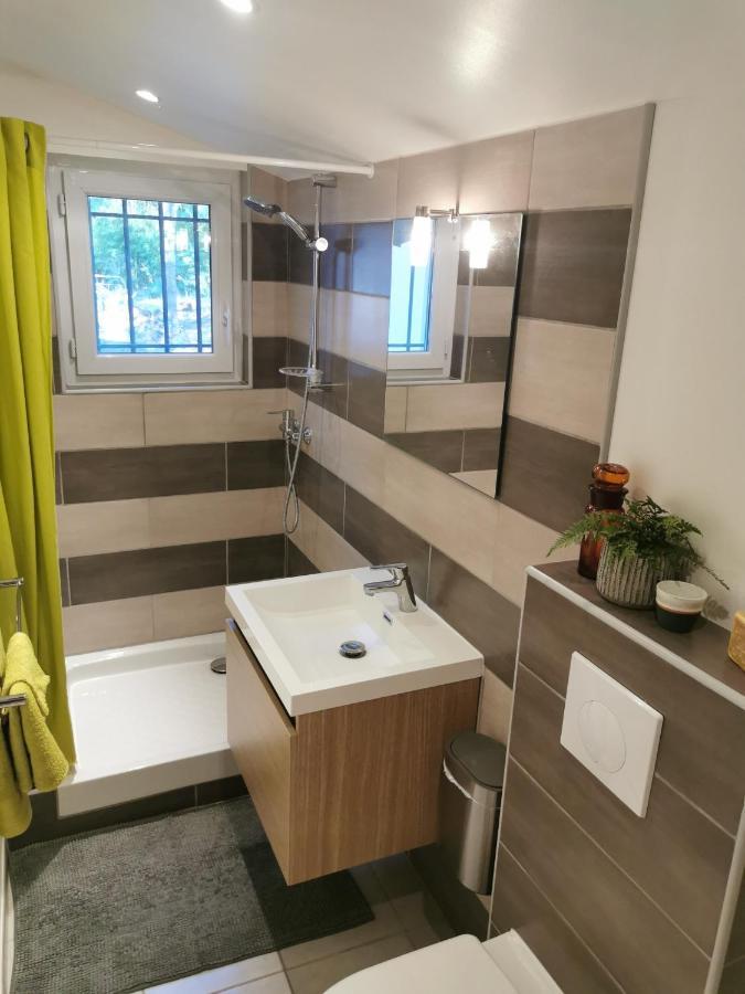 Studio De Charme En Provence, Piscine Et Jacuzzi Partages Ле-Люк Экстерьер фото